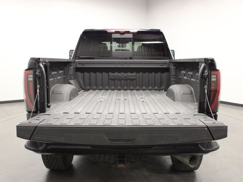 Used 2025 GMC Sierra 2500 AT4X AWD/4WD image 16