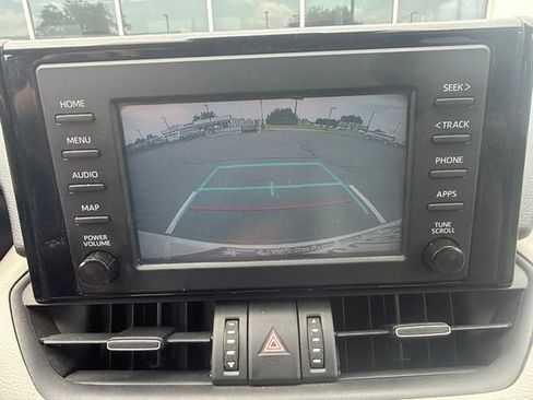 Used 2019 Toyota RAV4 XLE Premium AWD/4WD image 11
