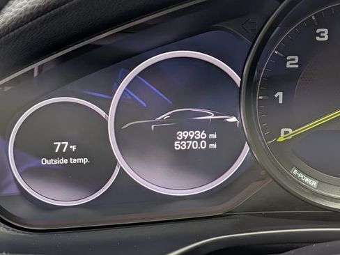 Used 2022 Porsche Panamera 4 w/ Premium Package AWD/4WD image 25