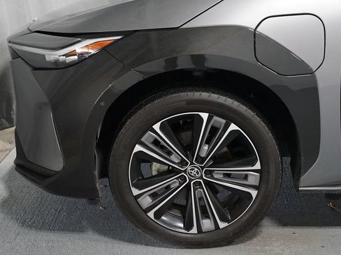 Used 2024 Toyota bZ4X AWD w/ Weather Package image 5