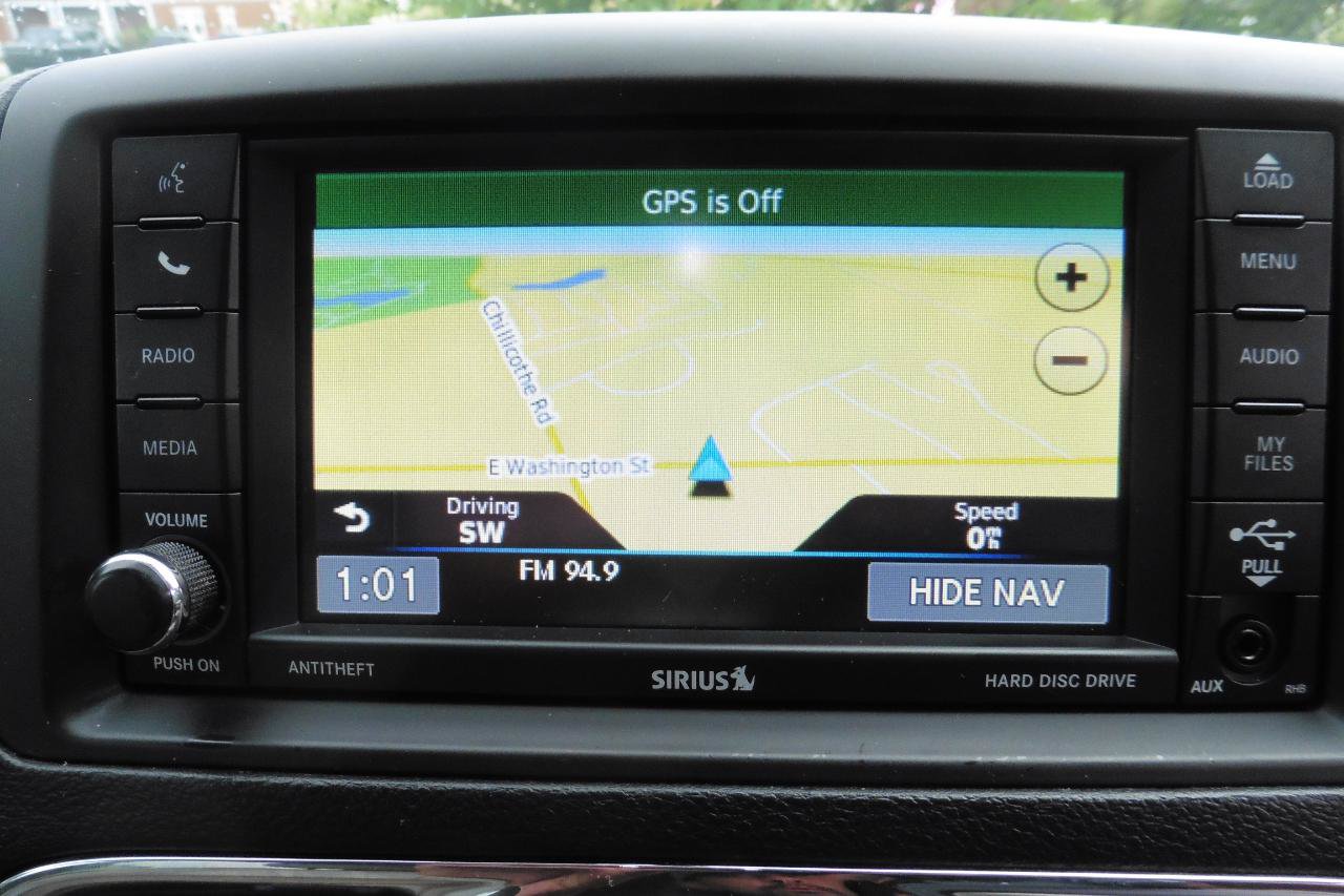 Used 2015 Chrysler Town & Country Touring w/ Driver Convenience Group FWD image 5
