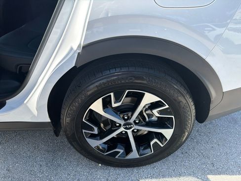 Used 2024 Kia Sportage EX FWD image 21