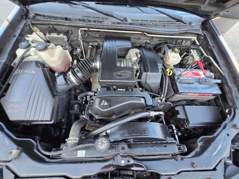 Used 2004 Chevrolet Colorado 2WD Extended Cab w/ Comfort Convenience Package image 34