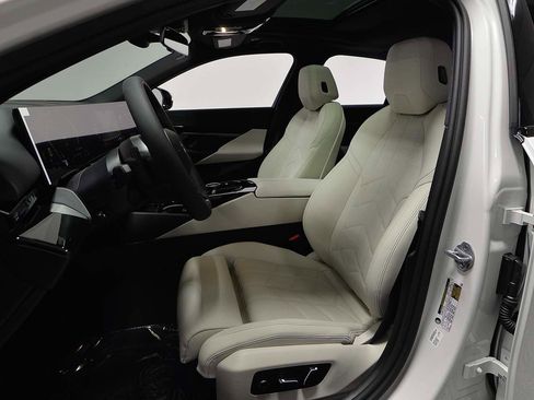 New 2026 BMW 530i w/ M Sport Package image 8