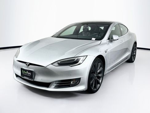 Used 2016 Tesla Model S 90D AWD/4WD image 3