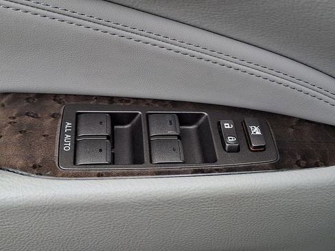 Used 2007 Lexus LS 460 image 21