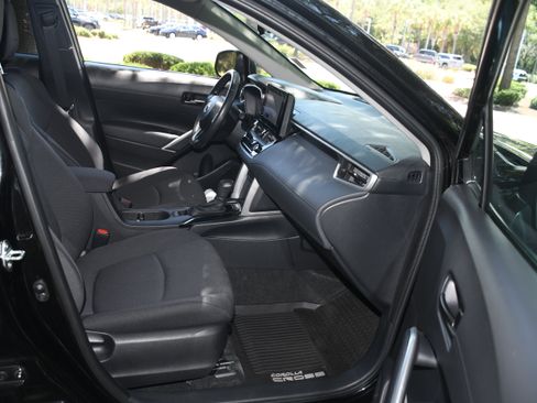 Used 2023 Toyota Corolla Cross LE w/ Moonroof Package AWD/4WD image 20