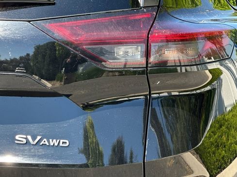 Used 2024 Nissan Rogue SV AWD/4WD image 25