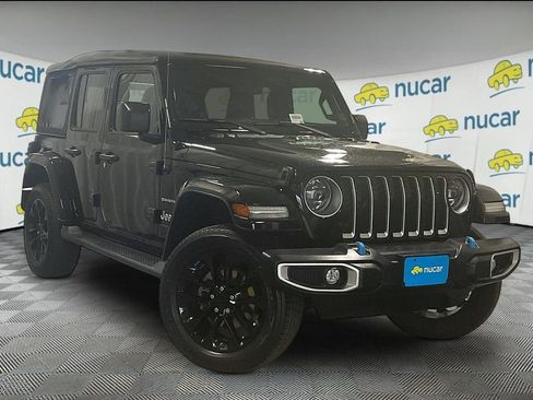 Used 2023 Jeep Wrangler Unlimited Sahara w/ Cold Weather Group AWD/4WD image 1