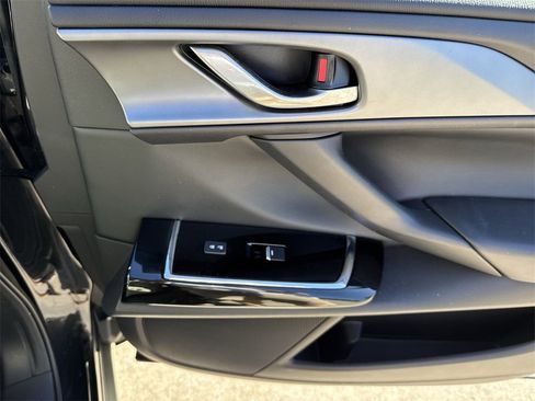 Used 2023 MAZDA CX-9 Touring image 45