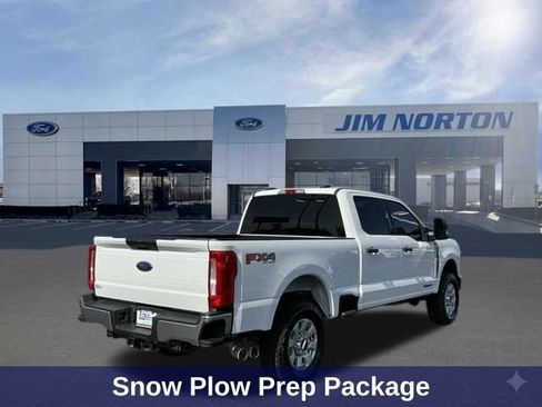 Used 2023 Ford F250 XLT w/ FX4 Off-Road Package AWD/4WD image 4