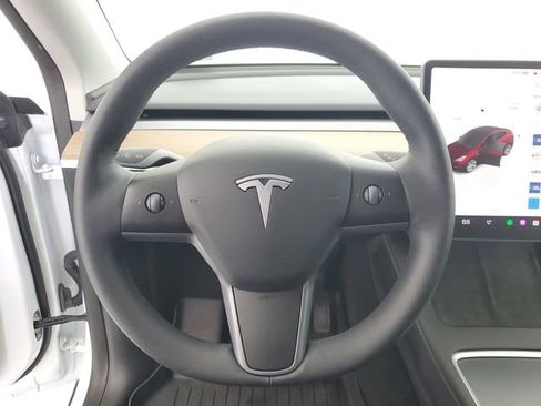 Used 2023 Tesla Model Y Long Range AWD/4WD image 22