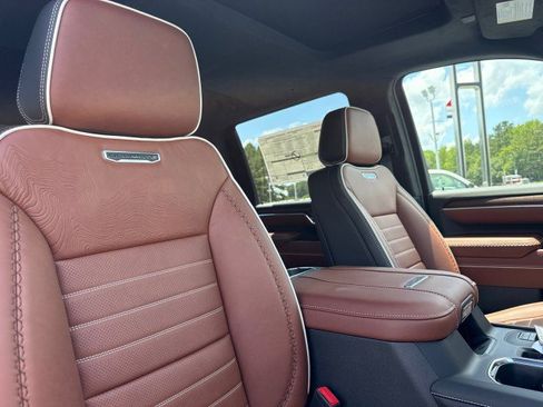 New 2026 GMC Sierra 2500 Denali Ultimate AWD/4WD image 12
