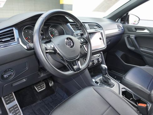 Used 2021 Volkswagen Tiguan SE R-Line image 14