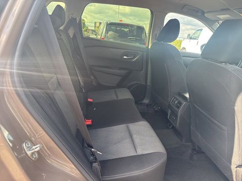 Used 2024 Nissan Rogue SV image 20