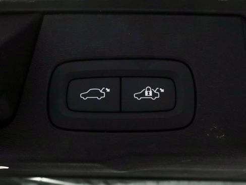 Used 2023 Volvo XC60 B5 Plus AWD/4WD image 20