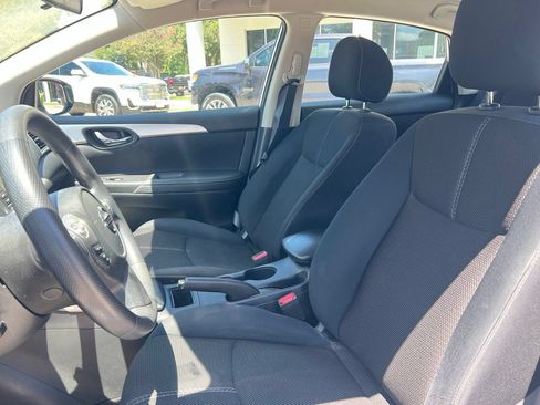 Used 2018 Nissan Sentra S FWD image 9