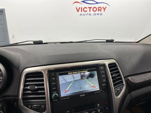 Used 2011 Jeep Grand Cherokee Laredo image 15