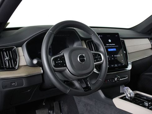 Certified 2026 Volvo XC90 B5 Core AWD/4WD image 14