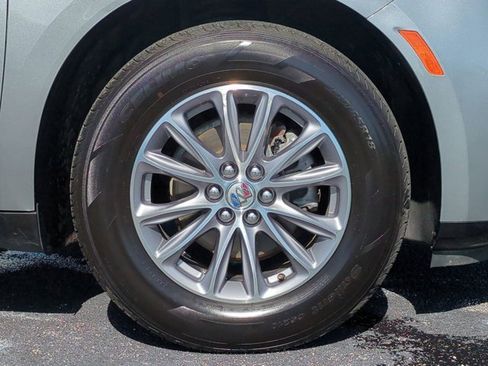 Used 2024 Buick Enclave Premium image 11