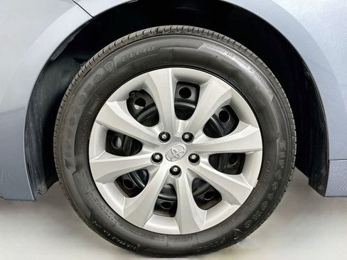Used 2026 Toyota Corolla LE FWD image 11