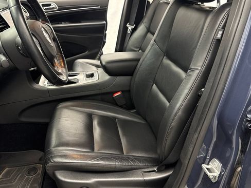Used 2020 Jeep Grand Cherokee Limited AWD/4WD image 8