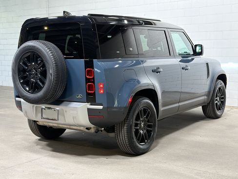 Used 2023 Land Rover Defender 110 S AWD/4WD image 7