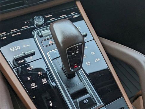 Used 2023 Porsche Cayenne S image 12