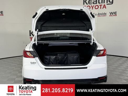 New 2026 Toyota Camry Hybrid image 11