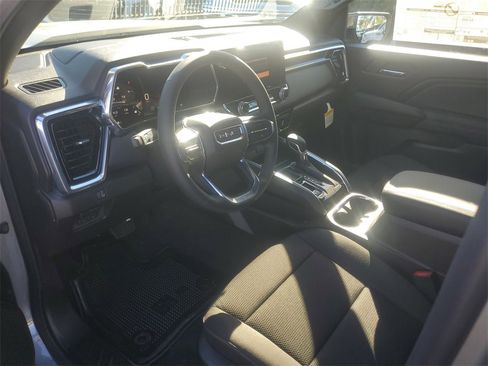 New 2026 GMC Canyon Elevation image 9