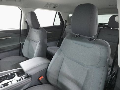 Used 2025 Ford Explorer Active image 11