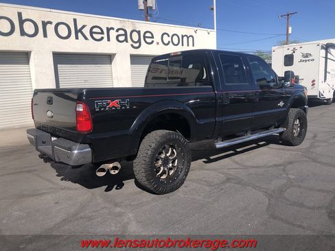 Used 2011 Ford F250 Lariat w/ Lariat Interior Pkg image 7