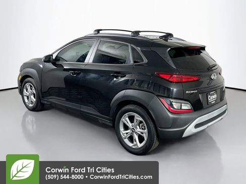 Used 2022 Hyundai Kona SEL w/ Convenience Package AWD/4WD image 11