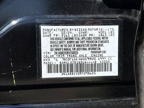 Used 2024 Nissan Sentra SV FWD image 17