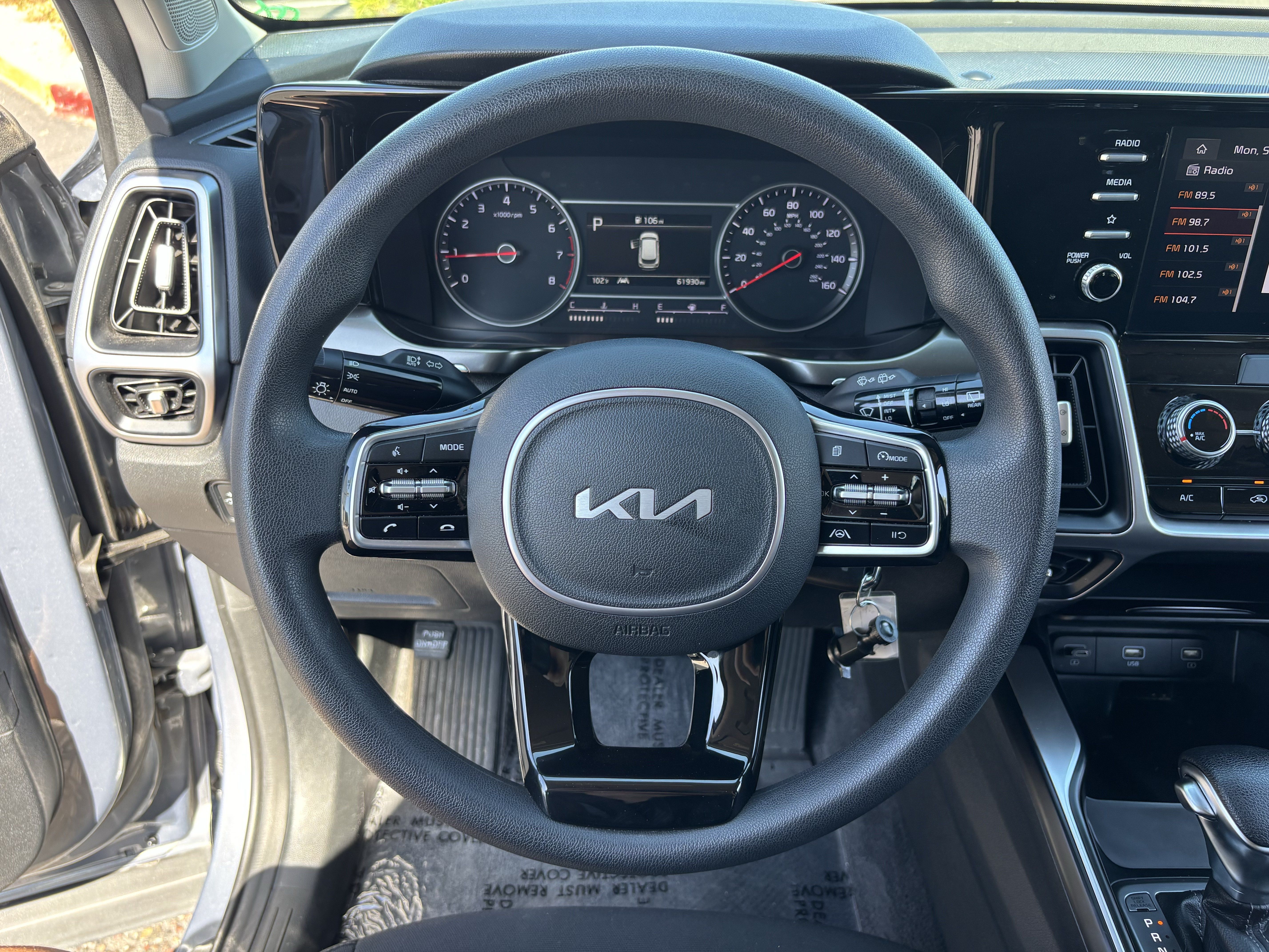 Certified 2022 Kia Sorento LX FWD image 24