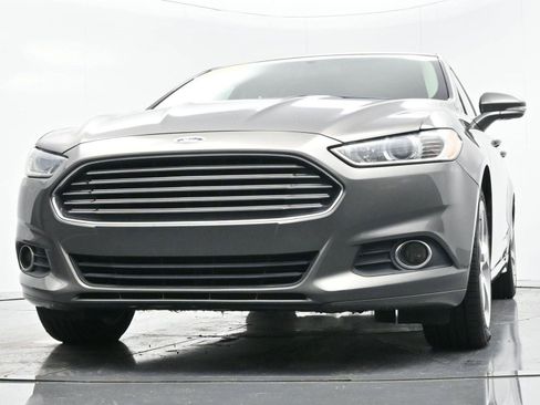 Used 2014 Ford Fusion SE w/ Equipment Group 201A image 38
