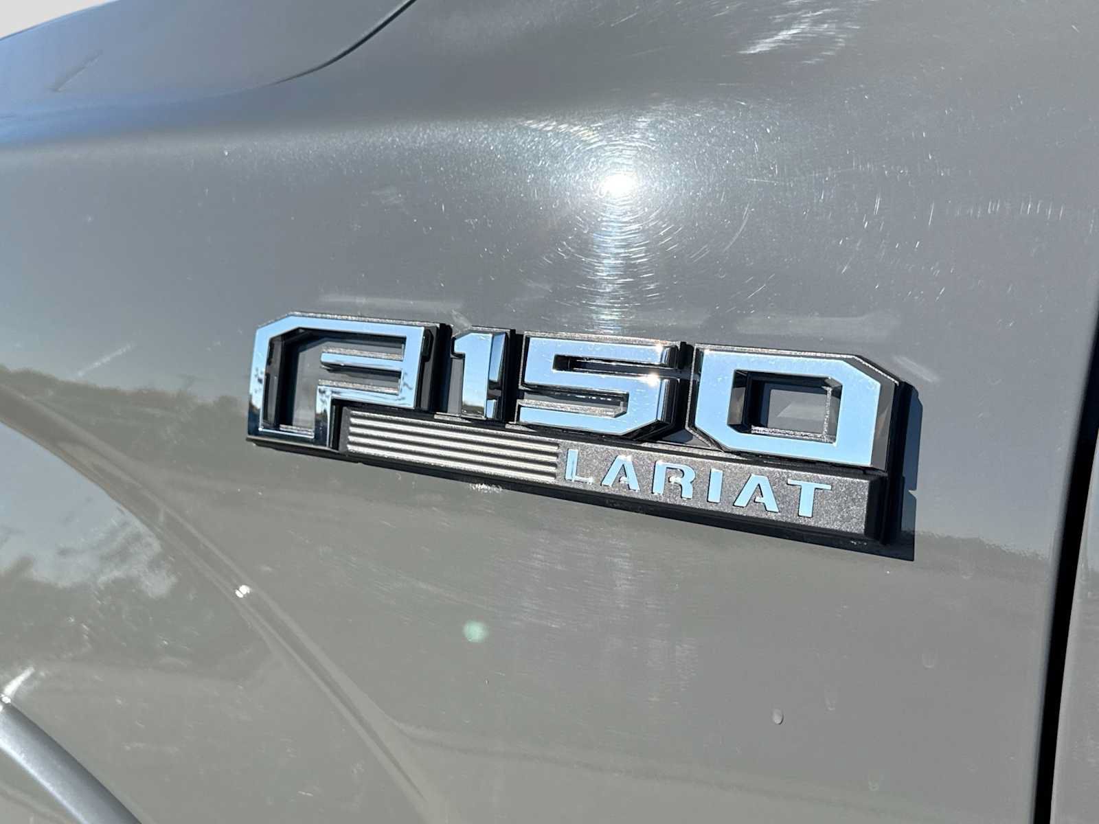 Used 2020 Ford F150 Lariat w/ Equipment Group 502A Luxury AWD/4WD image 12