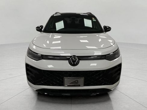 New 2026 Volkswagen Tiguan SE R-Line image 10