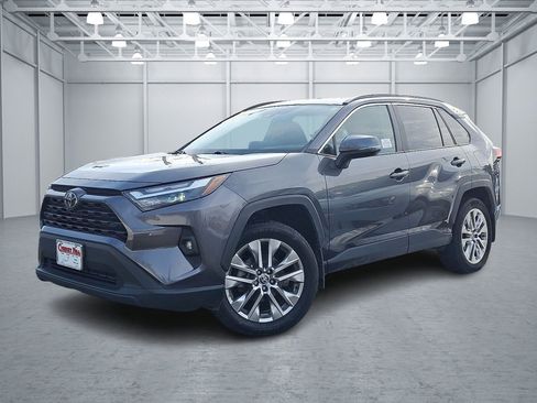 Used 2023 Toyota RAV4 XLE Premium image 1