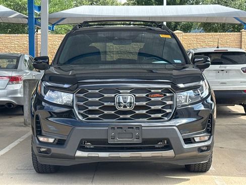 Used 2024 Honda Passport TrailSport image 2