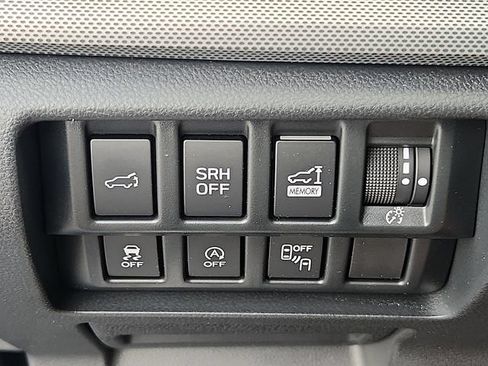 Used 2020 Subaru Forester Limited w/ Popular Package #3 AWD/4WD image 27