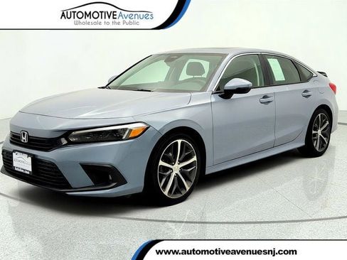 Used 2022 Honda Civic Touring image 1