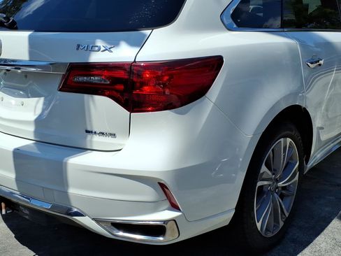 Used 2017 Acura MDX Sport Hybrid w/ Technology Pkg AWD/4WD image 10