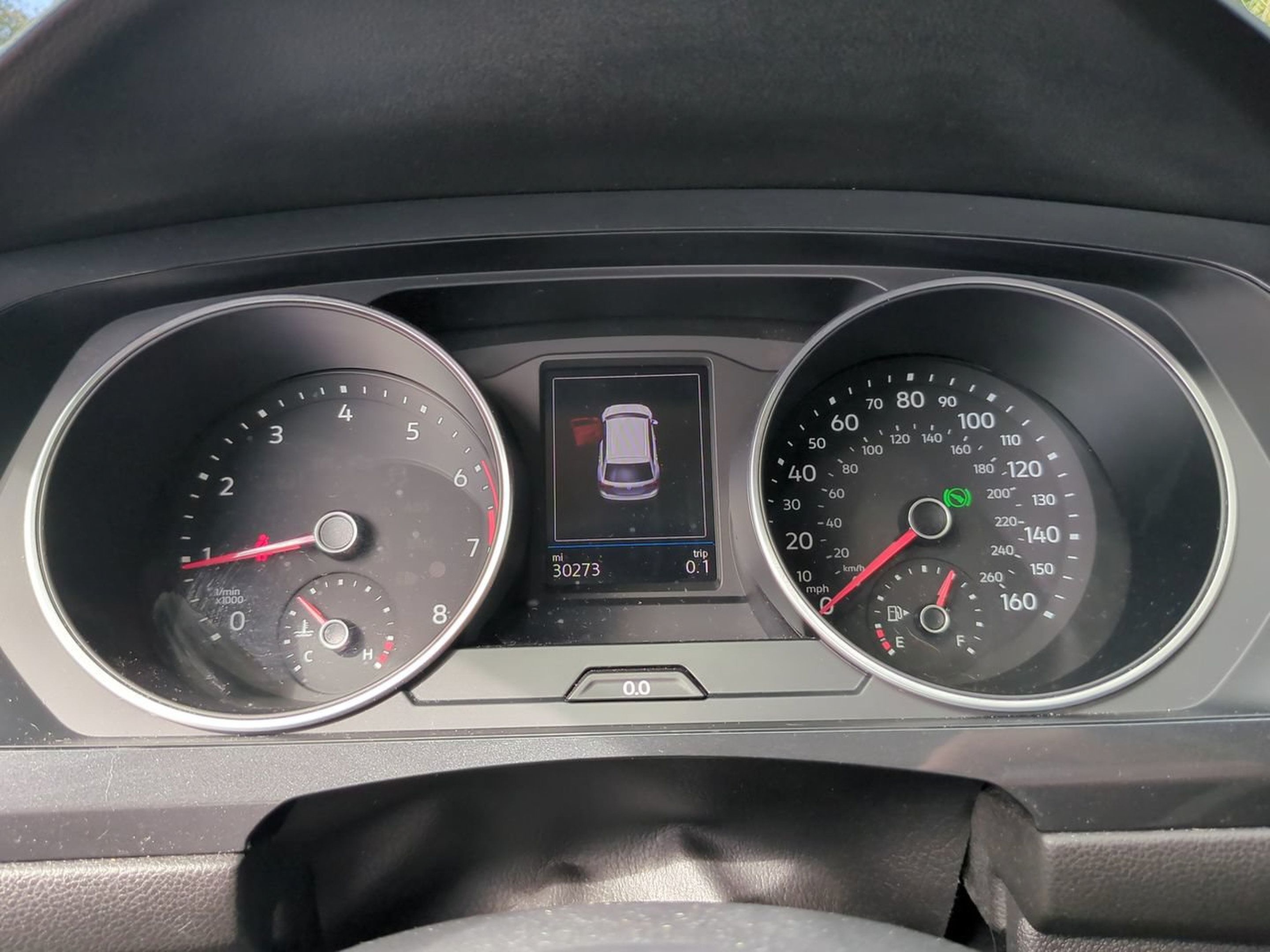 Used 2019 Volkswagen Tiguan SE w/ Panoramic Sunroof Package FWD image 12