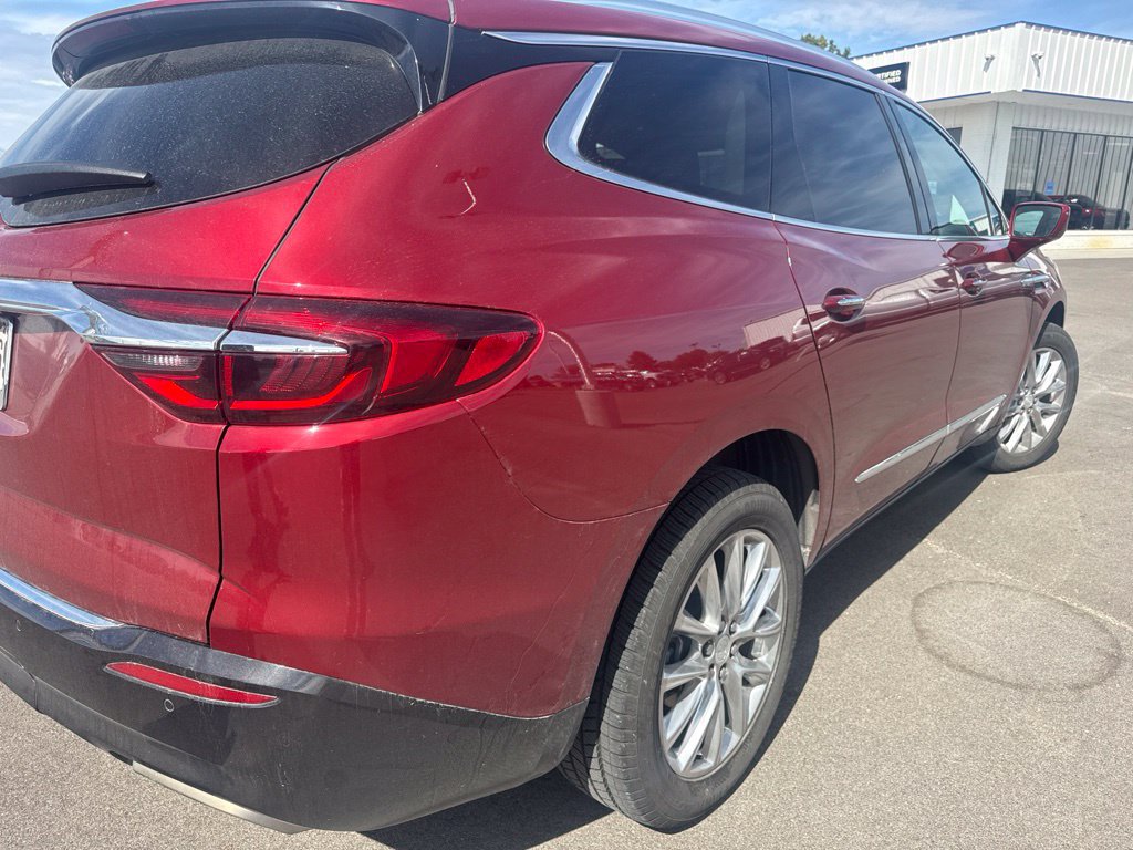 Used 2020 Buick Enclave Premium w/ Sun and Sites Package FWD image 6