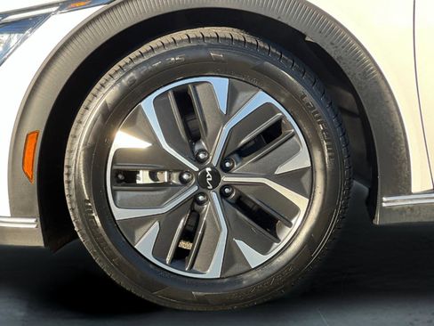 Used 2023 Kia EV6 Light image 26