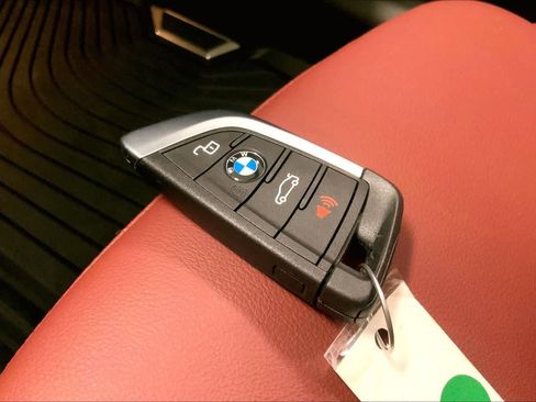 Used 2025 BMW 230i xDrive Coupe w/ Convenience Package image 17