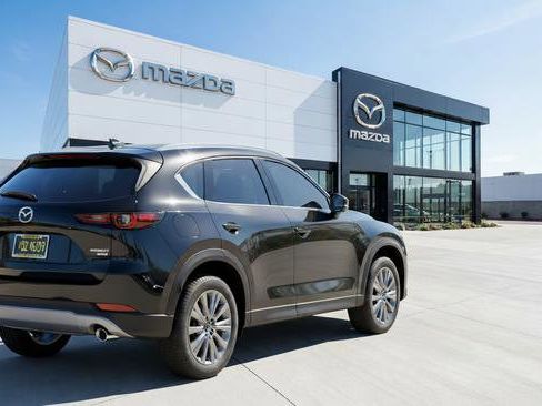 New 2025 MAZDA CX-5 Signature image 4