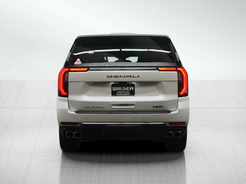 Used 2025 GMC Yukon XL Denali Ultimate AWD/4WD image 4