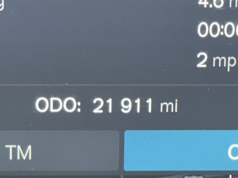 Used 2025 Volvo XC60 B5 Plus image 12